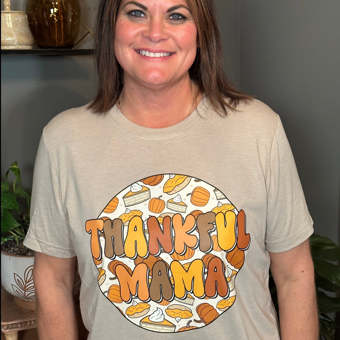 Thankful Mama Pumpkin Pie Graphic Tee