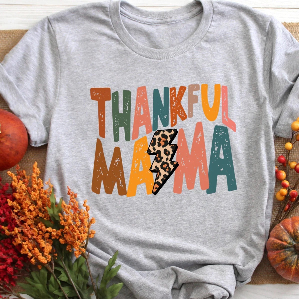 Thankful Mama Leopard Lightning Bolt Women's Graphic T-Shirt